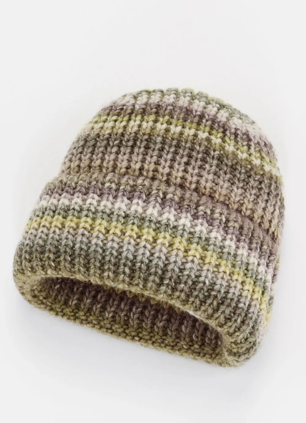 Interessante Damen-Mütze, aus Grobstrick