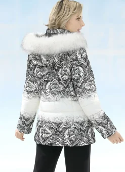 Jacke mit abnehmbarer Kapuze