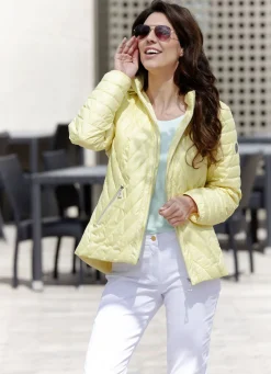 Jacke mit abnehmbarer Kapuze