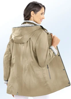 Jacke mit abnehmbarer Kapuze