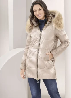 Jacke mit abnehmbarer Kapuze