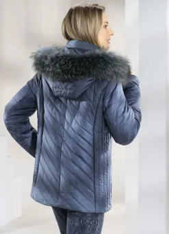 Jacke mit abnehmbarer Kapuze