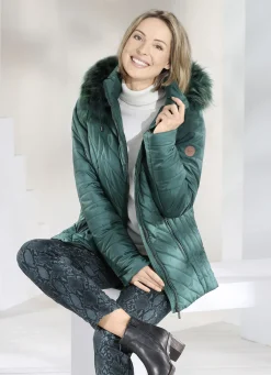 Jacke mit abnehmbarer Kapuze