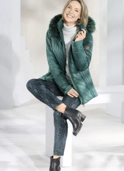 Jacke mit abnehmbarer Kapuze