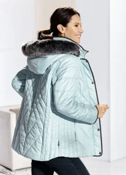 Jacke mit figurfreundlicher Längssteppung seitlich