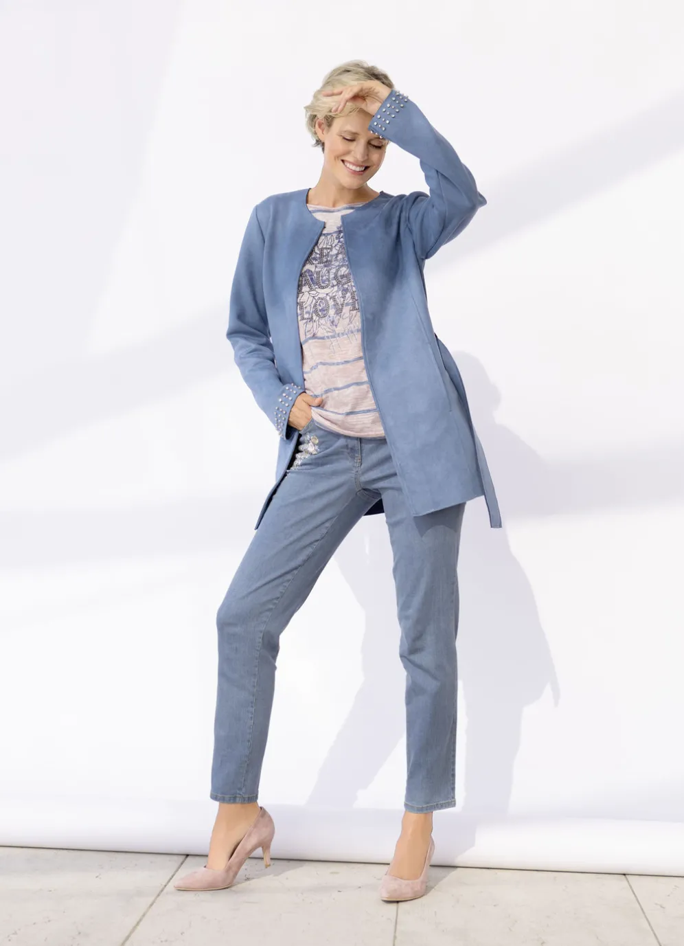 Jacke mit offener Kantenverarbeitung