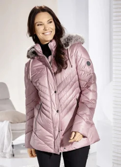 Jacke mit Reißverschluss an den Seitenschlitzen