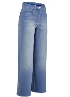 Jeans mit modischer Beinweite