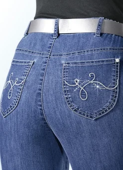 Jeans mit weiterem Bundumfang