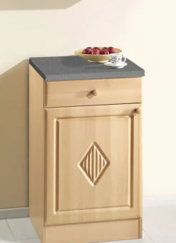 Küchenprogramm mit profilierter Front