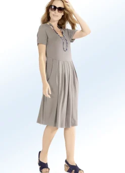 Kleid in Schlupfform