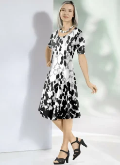 Kleid mit ausdruckstarkem Bordüren-Druck