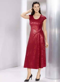 Kleid mit raffinierter Knotenoptik