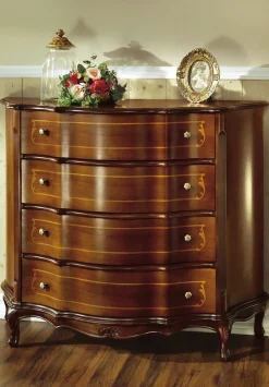 Kommode mit Schubladen