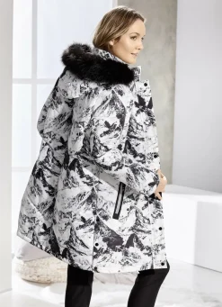 Kurzmantel mit abnehmbarer Kapuze