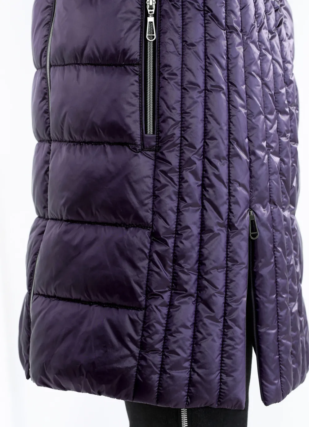 Kurzmantel mit Längssteppung seitlich