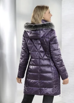 Kurzmantel mit Längssteppung seitlich