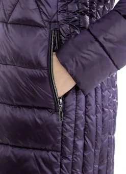 Kurzmantel mit Längssteppung seitlich