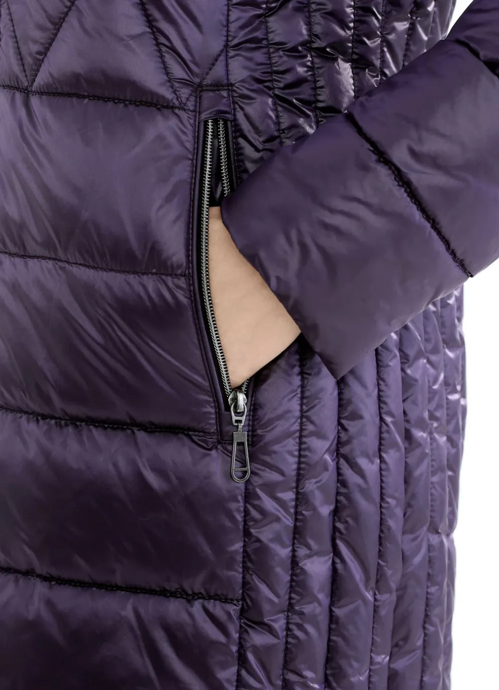 Kurzmantel mit Längssteppung seitlich