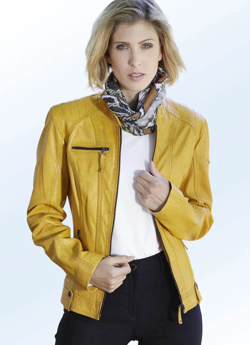 Lederkurzjacke von "Cabrini"