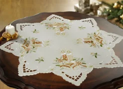 Liebevoll bestickte Tisch- und Raumdekoration