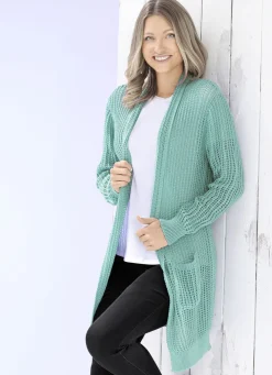 Long-Strickjacke in streckender Streifenoptik