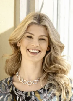 Matt silberfarbene Gliederkette