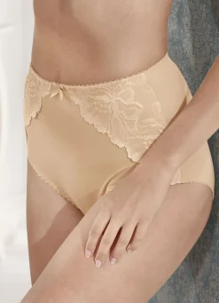 Miederslip mit Spitzenbesätzen