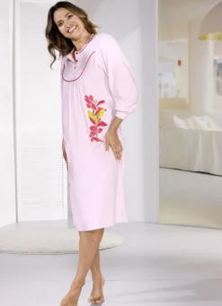 Nachthemd, wadenlang mit knöpfbaren Bündchenabschlüssen