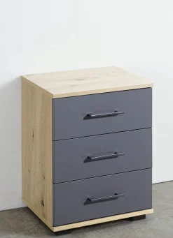 Nachttisch in hochwertiger, stabiler Ausführung