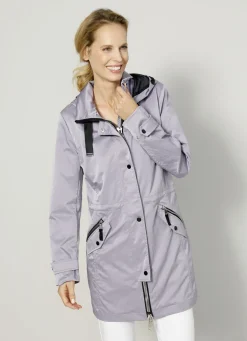 Parka mt dekorativem Zierband