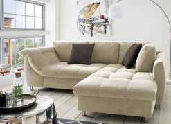 Polsterecke mit Dekokissen