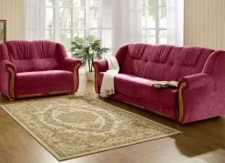 Polstermöbel mit angenehmem, hochflorigem Stoffbezug