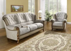 Polstermöbel mit edlen Holzchatosen