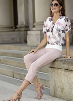 Poncho-Tunika mit Schmuckanhänger