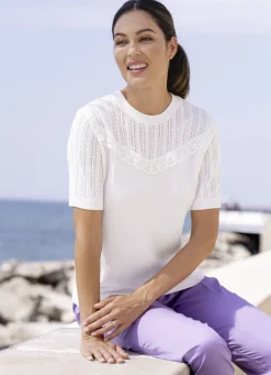 Pulli mit Spitzenbesatz