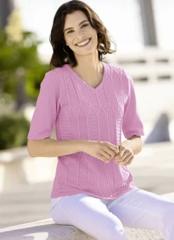 Pulli mit streckender Struktur