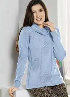 Pullover in streckender Längsoptik