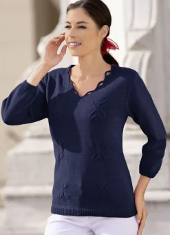 Pullover mit dekorativem Ausschnitt