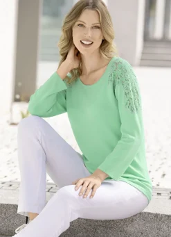 Pullover mit edler Spitze