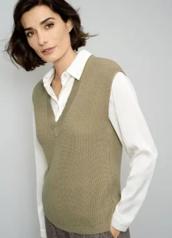 Pullunder mit überschnittener Schulter