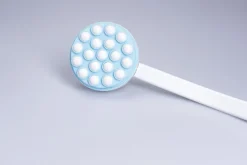 Rückencremer mit integrierten Rollen