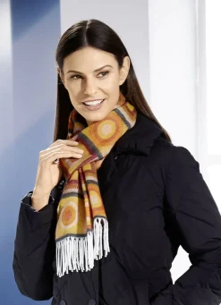 Schal mit geometrischen Formen