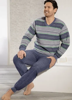 Schlafanzug mit Bündchenabschlüssen, V-Ausschnitt und garngefärbtem Ringeldessin