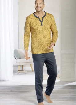 Schlafanzug mit Knopfleiste und offenen Abschlüssen