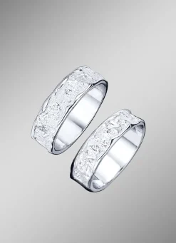 Schwerer Partnerring mit markanter Struktur