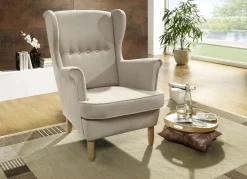 Sessel mit Holzfüßen