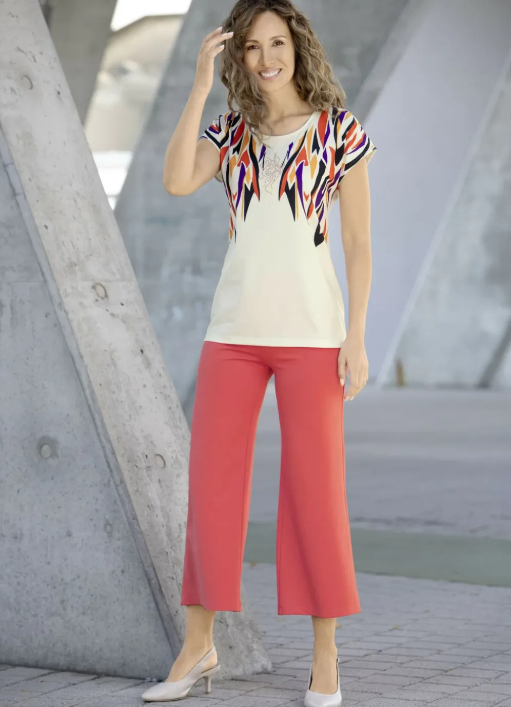 Shirt mit Strass- und Plättchenzier