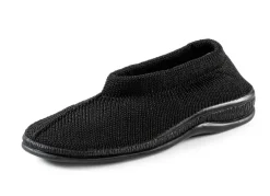 Slipper aus elastischem Strickmaterial