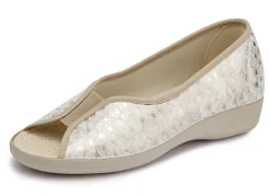 Slipper in Goldbeige aus Textilmaterial